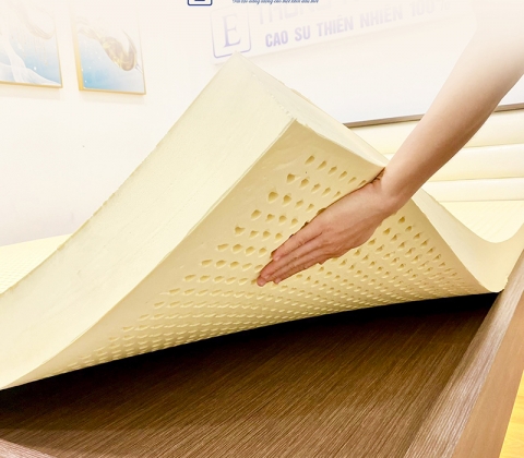 Nệm Cao Su Thiên Nhiên Trung Nguyên Legend Classic