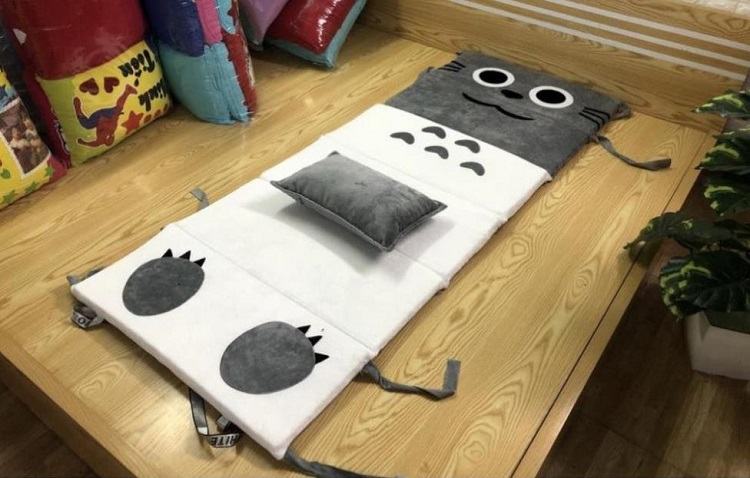 Nệm văn phòng hình Totoro